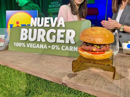 Lidl lanza su hamburguesa vegana Next Level Burger: así es su sabor y sus valores nutricionales