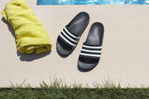 Crocs, Nike y Adidas a mitad de precio: 5 chanclas de marca desde 10 euros que se están agotando
