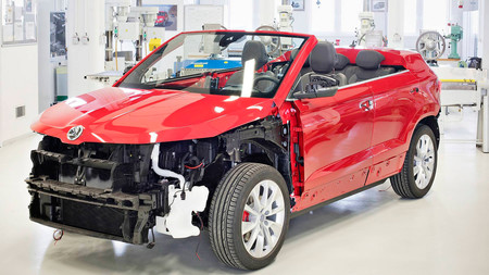 Škoda Karoq Cabrio Concept, ¿otro que se une a la fiesta de los SUV descapotables?