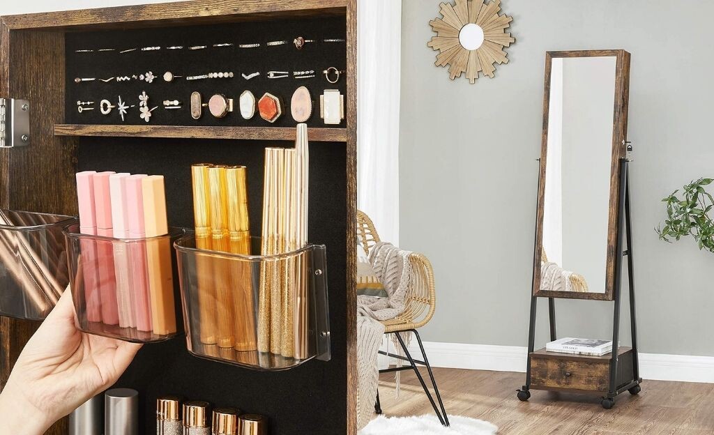 Cinco armarios joyero para dar un plus a nuestra decoración y mantener