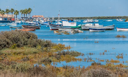 Viajes Escapadas Espana Pueblos Pesqueros Playa Mar Nuria Roca Destino Famosos Vacaciones