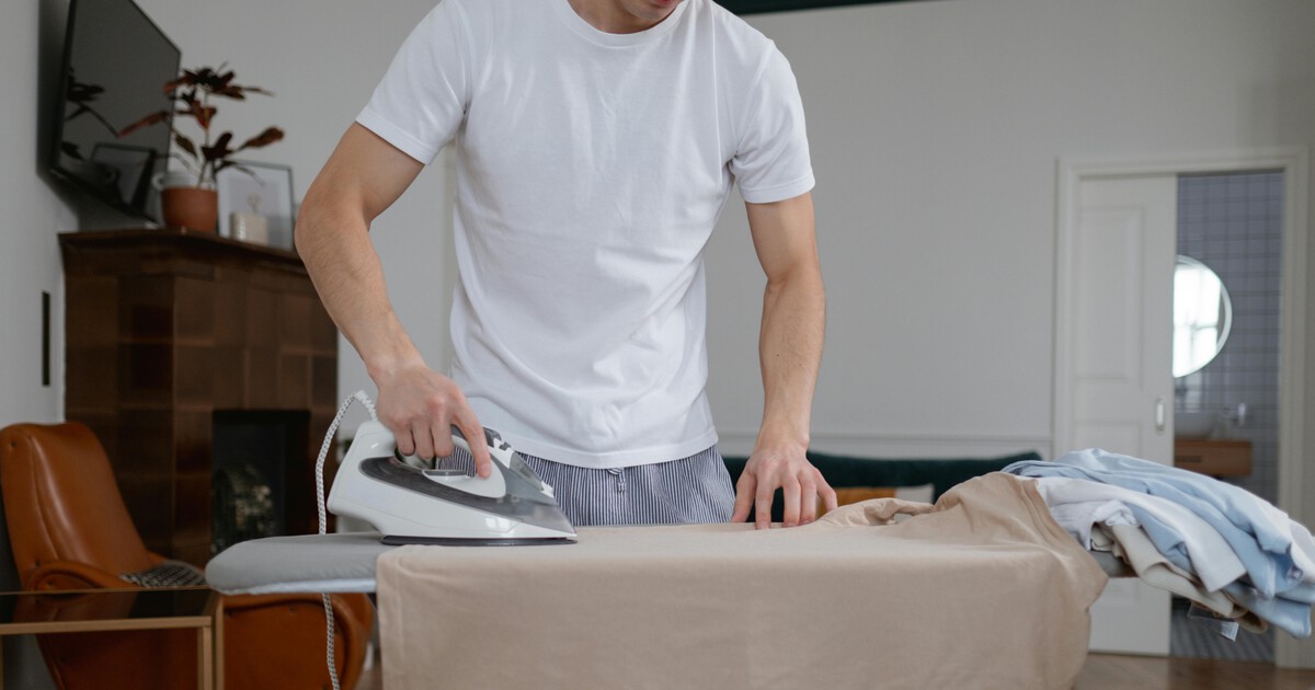Pensaba que el agua destilada pura era lo mejor para la plancha, pero me equivocaba. Esto es lo que recomiendan los fabricantes
