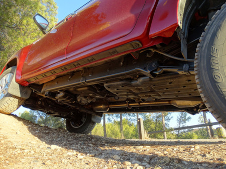 Prueba Toyota Hilux bajo Detalles