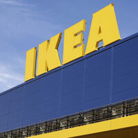 Novedad en Ikea: el farol solar LED que ilumina y decora la terraza sin instalaciones complicadas por menos de 15 euros 