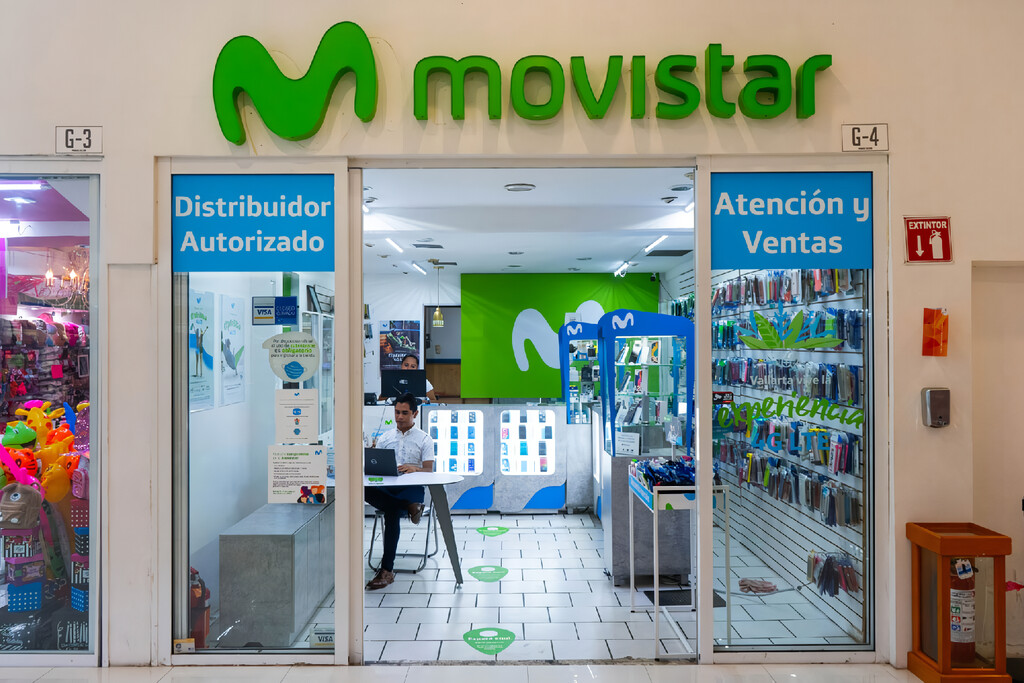 El nuevo dueño de Movistar México quiere llevar la red a los satélites y migrar millones de líneas a la nube, pero no tendrás que cambiar de SIM 