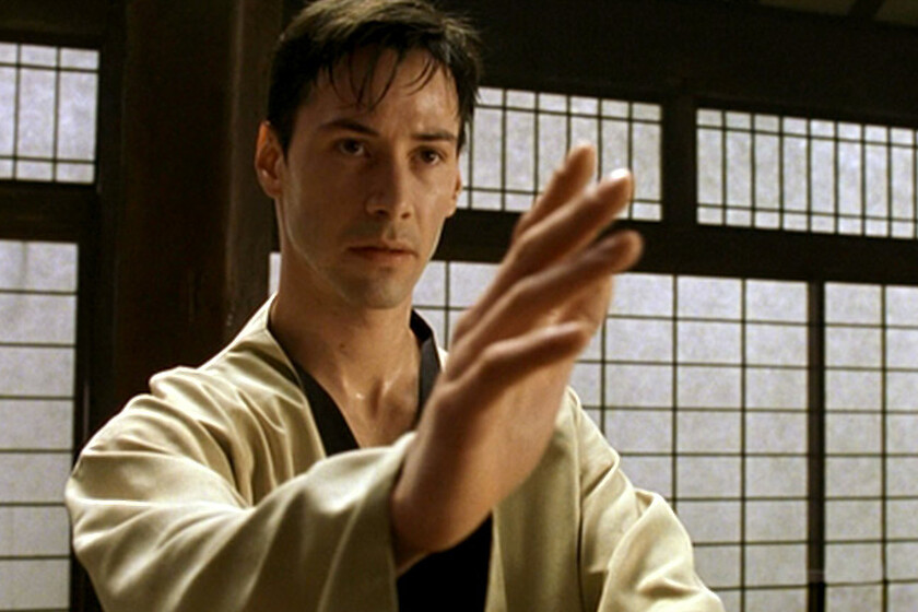 "Teníamos moratones en los antebrazos". Los protagonistas de Matrix se tomaron más en serio que nadie el rodaje de la película