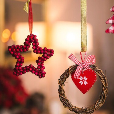 Adiós al rojo clásico: estos son los nuevos colores para decorar durante la época navideña 2025