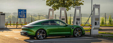 "Prohibir la venta de coches de gasolina en 2035 podría retrasarse": el aviso a navegantes de Porsche sobre el vehículo eléctrico 