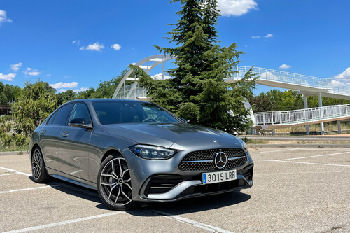 Probamos el Mercedes Clase C: un gran salto tecnológico acompañado de un buen comportamiento dinámico