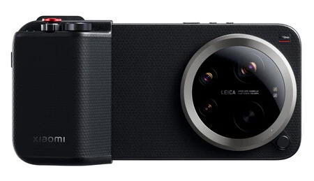 Xiaomi 17 Ultra con el kit fotográfico