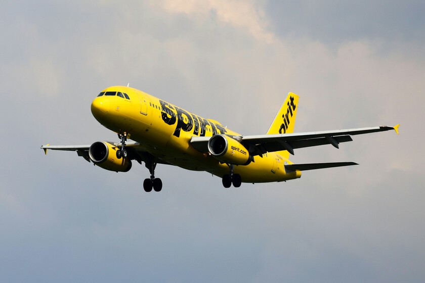 Una aerolínea quebrada y 2.500 millones de ayuda: las low cost de Estados Unidos ya sufren la nueva crisis del petróleo