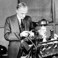"Es una de las mejores medidas que hemos tomado nunca para reducir costes". Por qué Henry Ford decidió que debía pagar el doble que sus competidores a sus empleados : la apuesta de negocio que cambió la industria americana