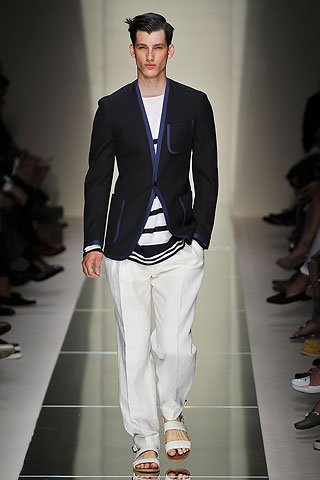 Cómo conseguir un look navy para este verano