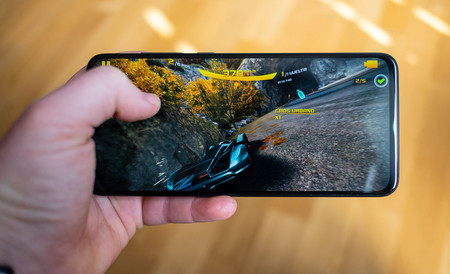 El POCOPHONE F1 obtiene el modo Game Turbo del Mi 9 gracias a la última beta global de MIUI