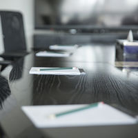 Salirse de una reunión en la que no aportas nada está bien visto, al menos en Tesla 