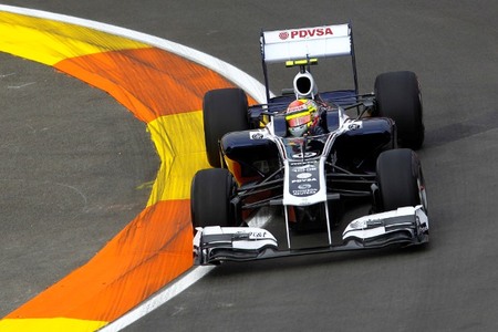 Pastor Maldonado vuelve a liderar una sesión de libres en la primera de Valencia