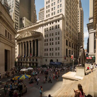 El misterio de Wall Street: la mayor crisis del petróleo no les está haciendo pestañear ni un segundo en bolsa