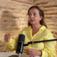 Leticia Poole, economista: "En España solo el 40% de la población trabaja, un país grande sostenido por unos pocos" 