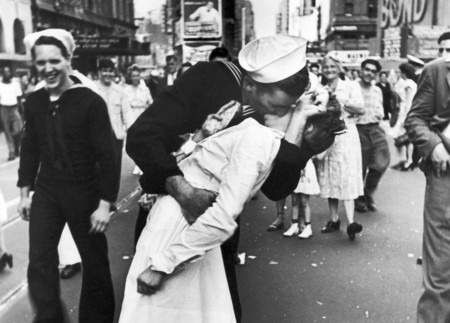 Alfred Eisenstaedt, un gran fotoperiodista y retratista “eclipsado” por una de las imágenes más icónicas de la historia