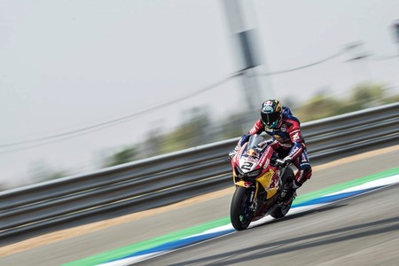 Leon Camier Sbk Tailandia 2018 1