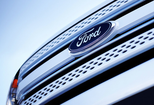 Logos de coches: Ford, el óvalo azul que convenció a Henry Ford