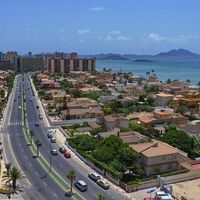 La calle más larga de España mide 19 km y no cruza Madrid ni Barcelona: es fruto de un capricho de la naturaleza 