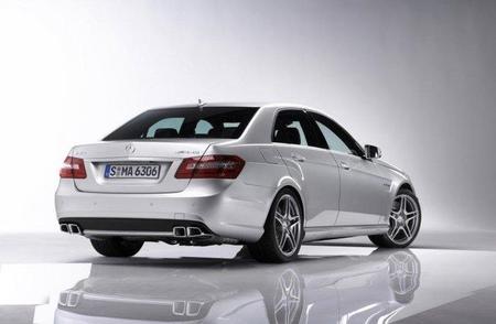 01-mercedes-clase-e-amg-trasera.jpg