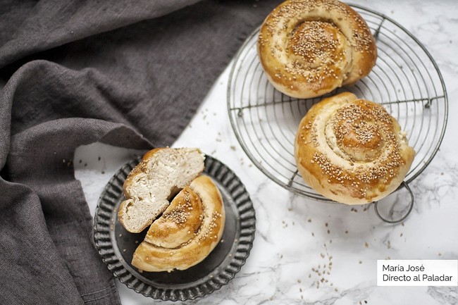 Tyropsomo o espirales de queso