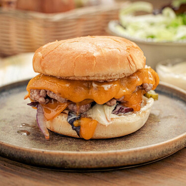 Smash burger: así se hace la receta de hamburguesa con queso preferida de EEUU (ideal para hacer en casa)