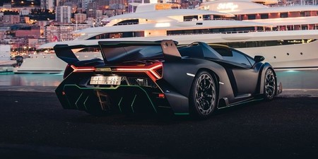 Lamborghini Veneno Roadster2 1579016267