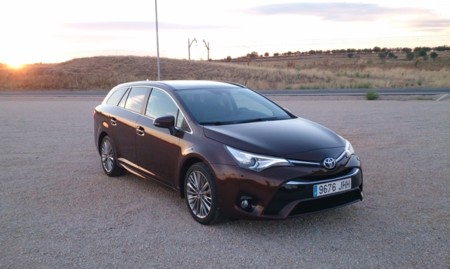 Toyota Avensis Touring Sports 150D, prueba: motor y conducción