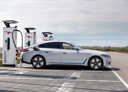 Bmw I4 2022 1600 0a