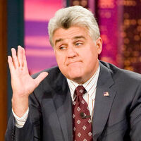 Jay Leno no apoya a Stephen Colbert y lanza una advertencia sobre los chistes de política: "Nadie quiere escuchar una lección"