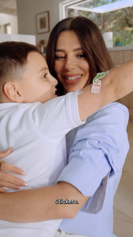 Eva Longoria Su Hjo Santiago