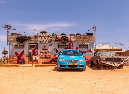 Un coche eléctrico, 33 países y 89.000 km: este es el viaje de un holandés desde Bélgica hasta Australia