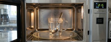 Pensaba que meter una cuchara metálica o papel de aluminio en el micro estaba prohibidísimo. Hay veces que los fabricantes lo recomiendan