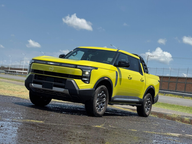 Nissan Frontier Phev 1