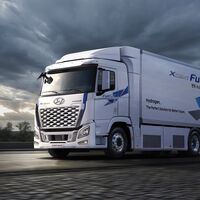 El camión de hidrógeno de Hyundai se refuerza con 469 CV y 400 km de autonomía antes de ponerse a trabajar en Europa 