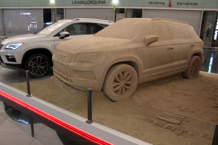 Así promociona SEAT su nuevo Ateca en el Aeropuerto de Barcelona-El Prat