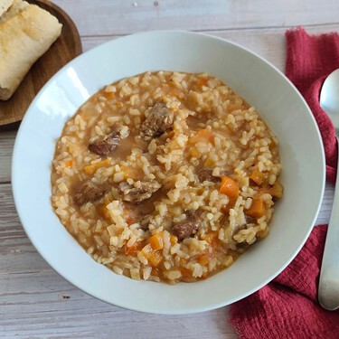 Guiso de arroz al estilo argentino: una exquisita receta de cuchara