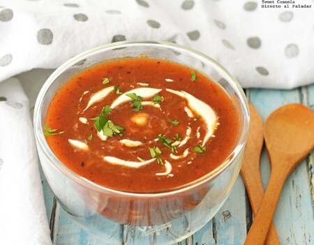 Sopa de jitomate y chile guajillo. Receta