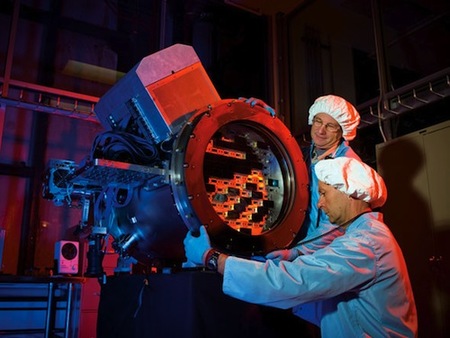 570 megapíxeles convierten a la Dark Energy Camera en la cámara más grande del mundo
