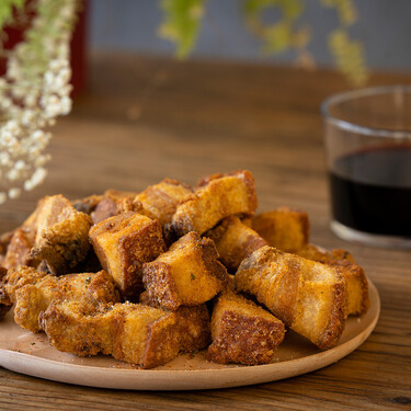 Chicharrones fritos a la gaditana, el aperitivo capaz de plantar cara al torrezno