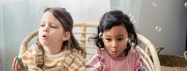 Nueve grandes beneficios para los niños de divertirse haciendo pompas de jabón