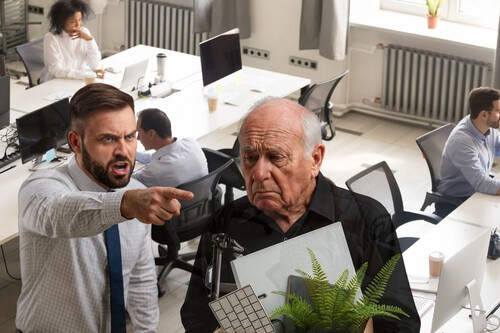 Si Te Despiden Cerca De Los 65 Anos Y Aun No Puedes Jubilarte Asi Puedes Cobrar El Paro Y Mejorar Tu Pension