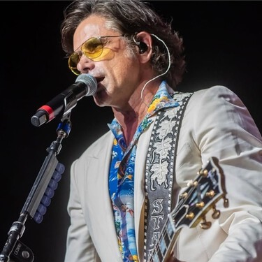 El espectacular cambio físico de John Stamos, el tío Jesse de Padres Forzosos: Después de superar adicciones y sustancias ilícitas está estupendo a sus 61 