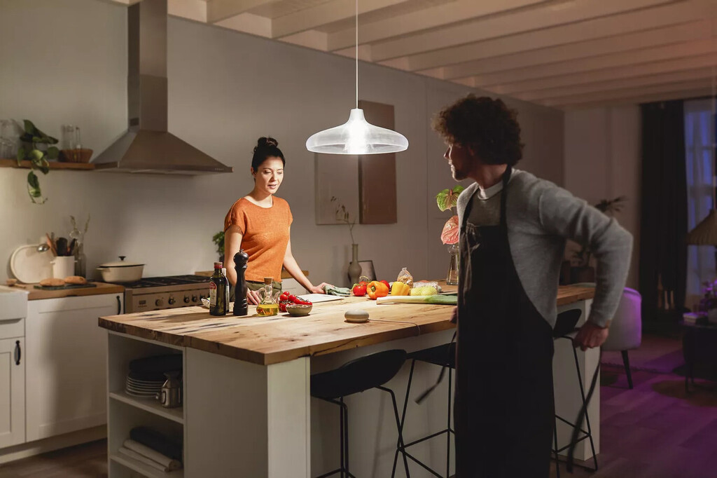 Signify ya avisa a los usuarios de luces Philips Hue con Bluetooth: es hora de abandonar la app Hue Bluetooth y usar Hue 