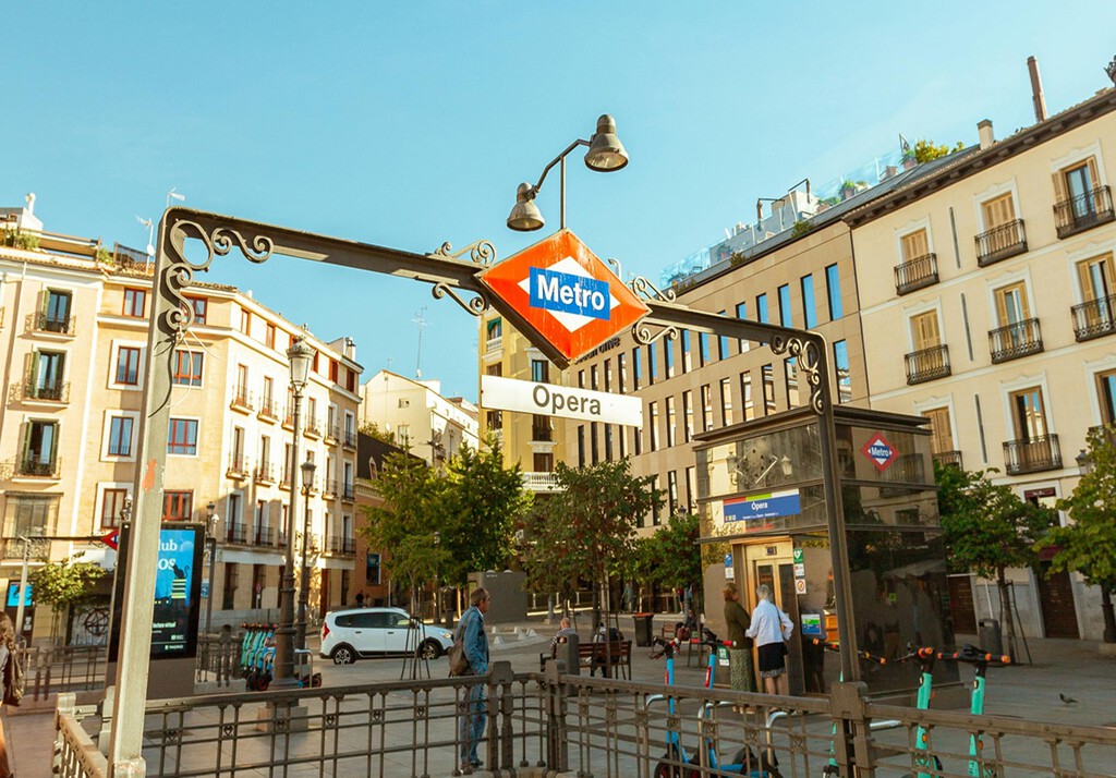 Madrid sabe que tiene un problema con el transporte público. Ahora, su plan es eliminar las tarjetas y que pagues lo mínimo con tu móvil 