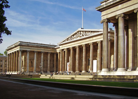 1200px British Museum From Ne 2