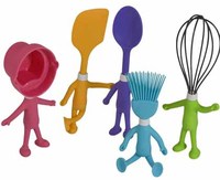Simpáticos utensilios de cocina para los peques